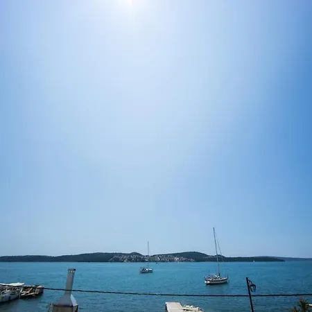 Apartman Sea Soon By The Beach, 2-bedrooms In Seget donji *