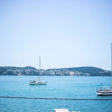 Apartman Sea Soon By The Beach, 2-bedrooms In Seget donji